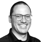 Organizer Andres Almiray